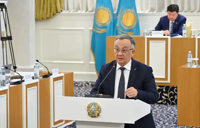 Сатыбалды Даулеталин: Работники должны участвовать в обсуждении новой Конституции Павлодаре