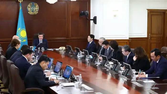 Аскарбек Ертаев доложил о цифровизации социально-трудовой сферы и трансформации рынка труда (2)