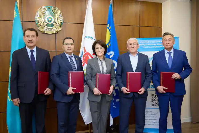 МИНЗДРАВ И ПРОФСОЮЗЫ: НОВЫЕ СОЦИАЛЬНЫЕ ГАРАНТИИ ДЛЯ МЕДИЦИНСКИХ РАБОТНИКОВ (4)