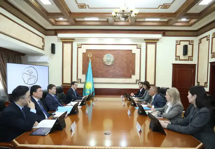 Светлый путь к будущему: Нурдаулет Килыбай и UNICEF строят мосты для детей в Казахстане Павлодаре