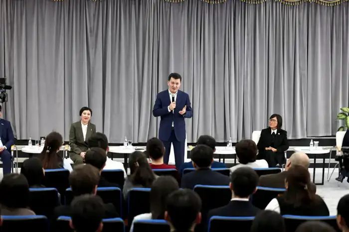 Студенческая молодежь Актюбинской области включилась в обсуждение Новой Конституции (7)