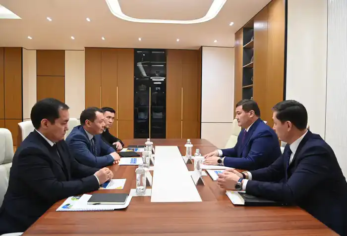 Обсуждение поддержки микро- и малого бизнеса в регионе на встрече акима области с председателем правления Фонда «Даму» Павлодаре