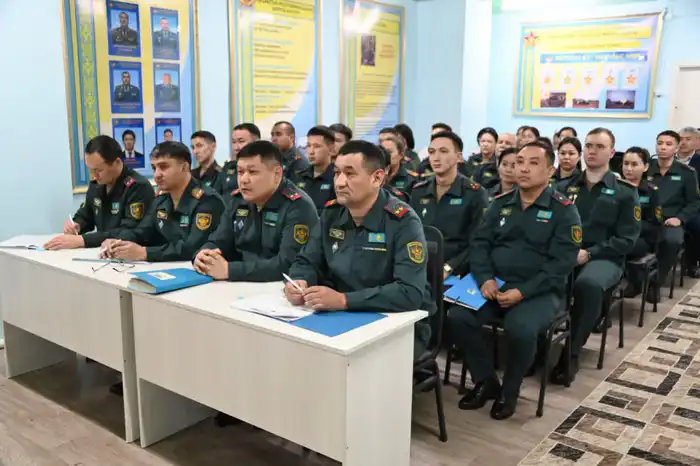 Рост интереса молодежи к военной службе: акция Минобороны в области Улытау Павлодаре