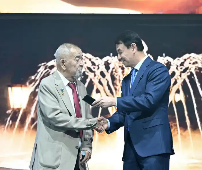 75-летие Журсина Ермана: Признание и новые горизонты для казахской литературы Павлодаре