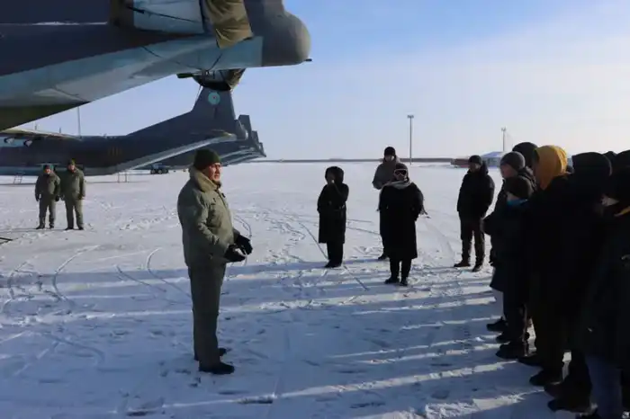 Учащиеся Алматы посетили авиационную базу НГ Павлодаре