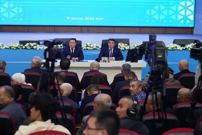 Нуралхан Кушеров встречается с жителями Туркестана: обсуждение социально-экономического развития и новые инициативы Павлодаре