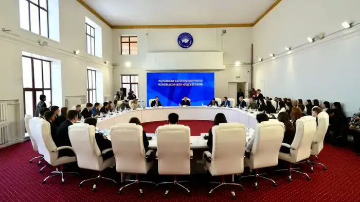 В ВКО этнокультурные объединения и молодежь поддержали проект новой Конституции (8)