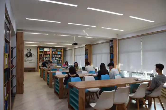 Библиотеки Алматы: свет знаний теперь горит круглосуточно Павлодаре