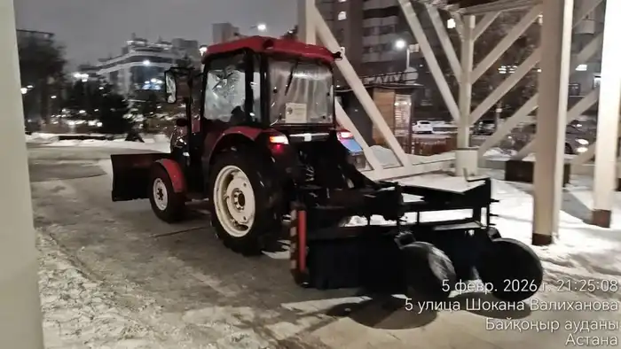 Гололед и обильные осадки в Астане: спасатели обратились с предупреждением к горожанам (3)