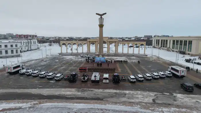 Глава МЧС вручил спасателям Актюбинской области ключи от новой техники (9)