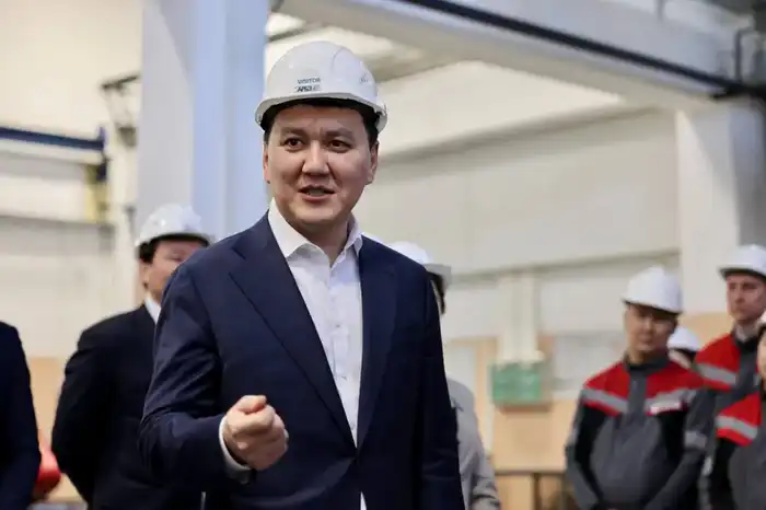 Обсуждение новой Конституции: акцент на социальные права и экономическое развитие среди работников железнодорожной отрасли Павлодаре