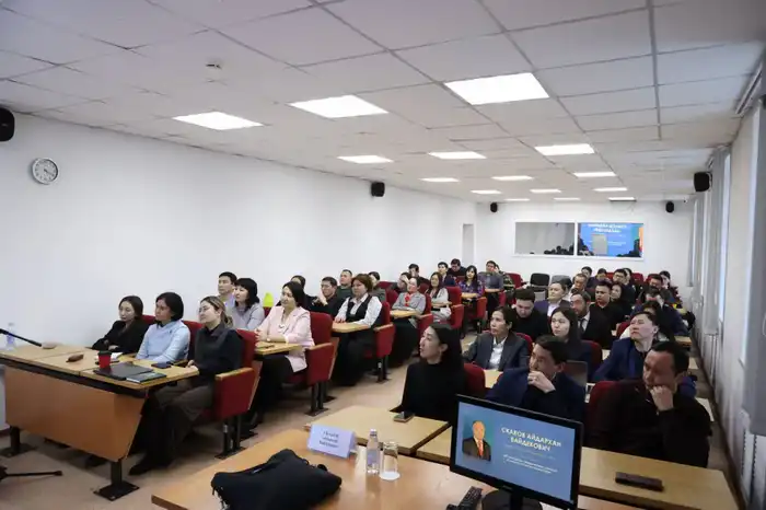 Айдаркан Скаков обсудил уголовную политику Казахстана на лекции для магистрантов Академии правосудия Павлодаре