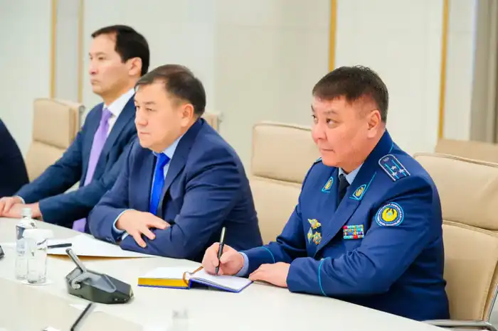 Новая Конституция: Нить, связывающая будущее Казахстана Павлодаре