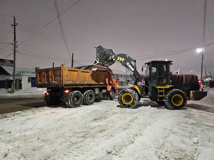В Астане продолжается масштабная уборка снега: 1700 единиц спецтехники на линии Павлодаре