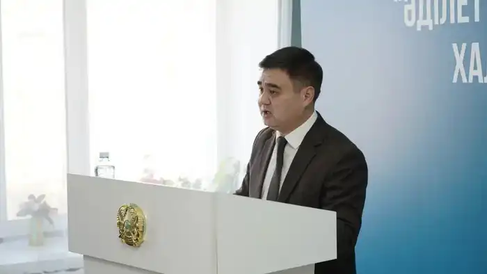 В СЕМЕЕ СОСТОЯЛАСЬ ВСТРЕЧА С КОЛЛЕКТИВОМ ДВОРЦА ТВОРЧЕСТВА ПО ПРОЕКТУ КОНСТИТУЦИИ (2)