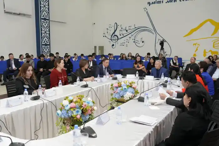 «Мустафа Шокай – великий сын всех тюркских народов»: в Астане прошла международная научно-практическая конференция (4)