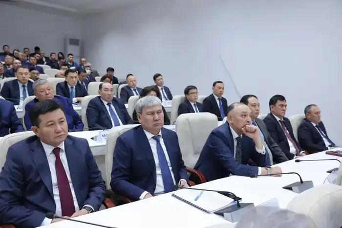 Обсуждение новой Конституции Казахстана: укрепление доверия между обществом и властью Павлодаре