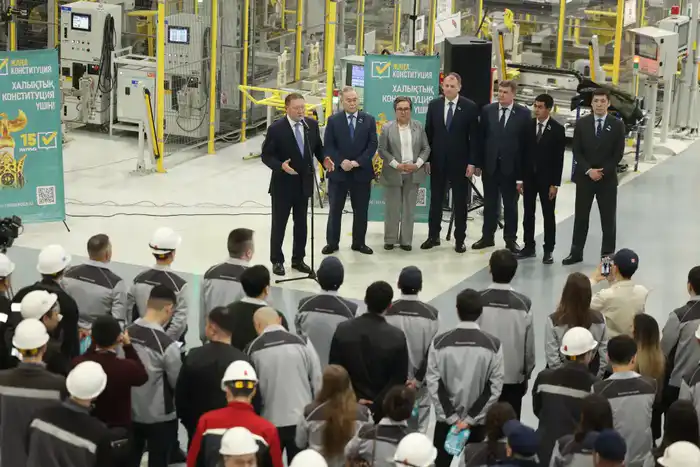 Коллектив завода Kia Qazaqstan поддерживают проект Новой Конституции (10)