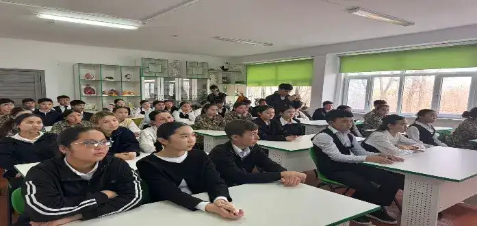 Молодежь Бәйдібек ауданында экстремизмге қарсы ақпараттық сауаттылықты арттыру бойынша шараларға қатысты Павлодаре