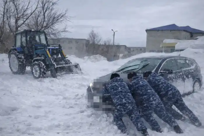 Свет надежды в метель: сотрудники женской колонии Абай спасли жителя Павлодара от снежного плена Павлодаре