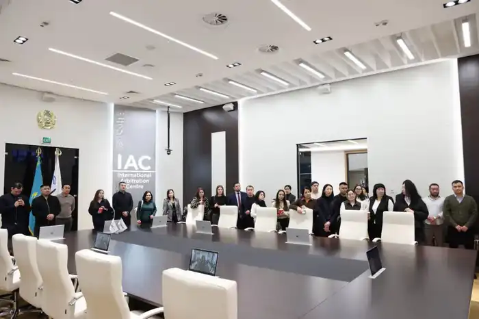 Магистранты Академии правосудия углубили знания о международном правосудии на лекции в МФЦА Павлодаре