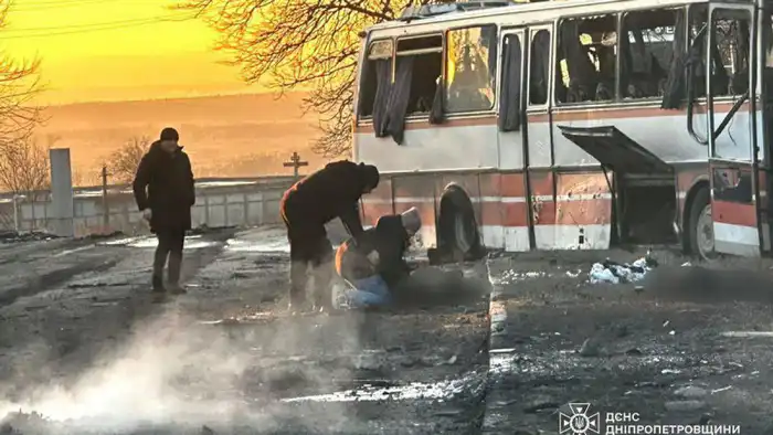 Российский дрон атаковал автобус с шахтерами в Украине: 15 погибших, 16 раненых Павлодаре