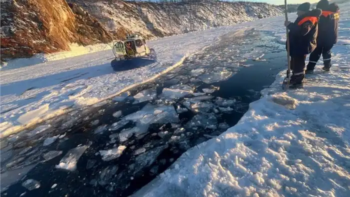 Трагедия на Байкале: гибель китайских туристов после провала автомобиля под лед Павлодаре