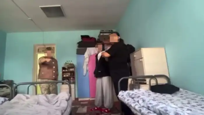 Студентки на юге Казахстана: уборка в мужских комнатах — новый экзамен на стойкость Павлодаре