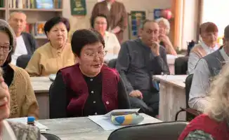 В Астане прошла встреча, посвященная 95-летию Мукагали Макатаева: пенсионеры читают стихи поэта