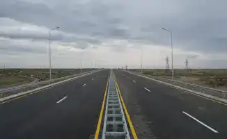 Президент подчеркивает важность контроля за проектами в сфере автомобильных перевозок