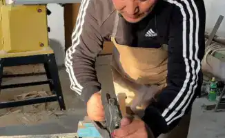 Домбра от мастера: душа в каждой струне!