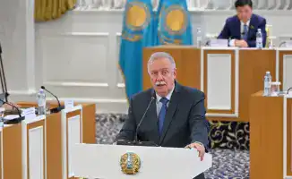 Участие профессора Виктора Малиновского в обсуждении прав человека и международных договоров в новой Конституции Казахстана