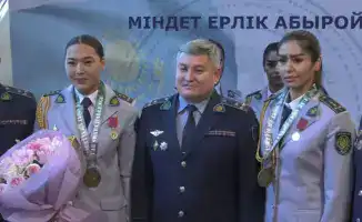 Торжественная встреча команды Tomiris после победы на турнире UAE SWAT Challenge в Алматы