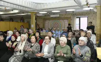 В Астане пенсионеры провели концерт в честь Дня благодарности