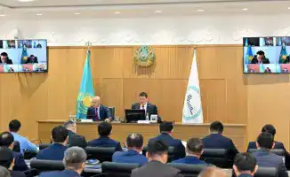 Куантыров обсудил инвестиции в области Абай