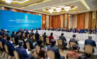 Эксперты обсуждают новую Конституцию в Астане