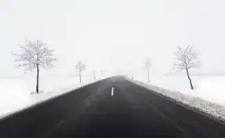 Снегопад на дороге: как не застрять в метели?