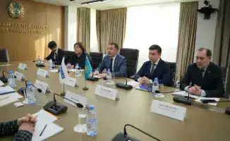 Встреча Ерлана Сарсембаева и Ульви Ахундлу обсуждение референдума по Конституции Казахстана