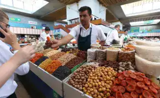 Министр торговли Казахстана утвердил меры по контролю цен на социально значимые продукты