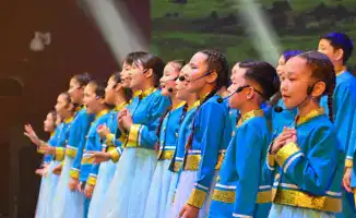 Отчетный концерт студии «Жас сарбаз» в Астане собрал военнослужащих и ветеранов для поддержки патриотизма