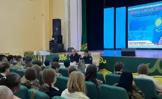 Встреча школьников и студентов с полицией: возможности выбора профессии и знакомство с работой правоохранителей