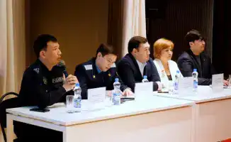 «Правовая навигация»: старшеклассники Астаны учатся избегать подводных камней закона