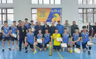 Сайрамский район одержал победу на областном чемпионате по волейболу среди юношей