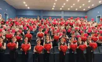 Школьники Астаны организовали акцию благодарности, способствующую культуре взаимного уважения