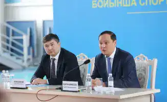 Ербол Карашукеев обсуждает новый проект Конституции Казахстана и поддерживает спортсменов в Таласском районе