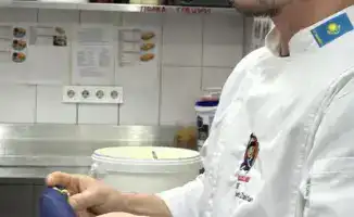 «Огненные правила»: в столичных кафе напомнили о безопасности на кухне