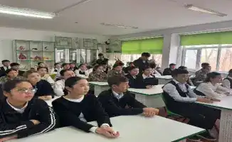 Молодежь Бәйдібек ауданында экстремизмге қарсы ақпараттық сауаттылықты арттыру бойынша шараларға қатысты