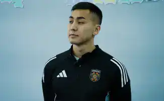 В Караганде игроки «Шахтёра» провели встречу со школьниками, обсуждая спорт и мотивацию