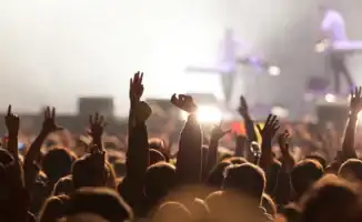 Казахстан вводит новые правила для гастролей иностранных артистов: проверка песен перед концертами