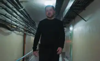 Президент Украины Владимир Зеленский показал свой бункер на улице Банковой в Киеве в новом видео